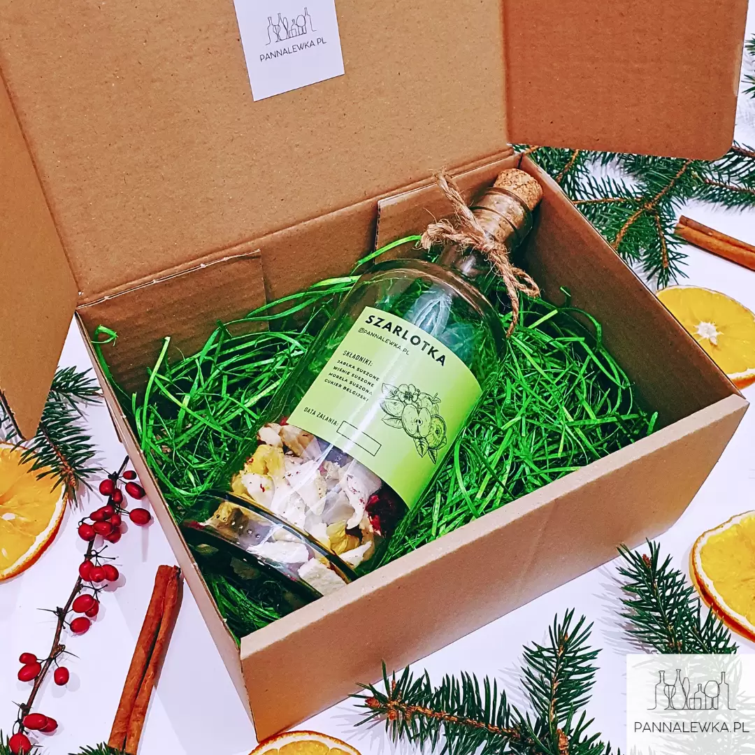 Zestaw do robienia nalewki SZARLOTKA